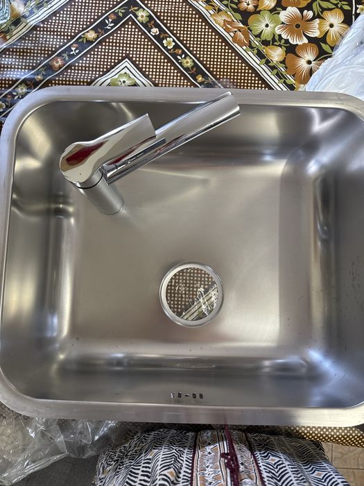 Pia Inox 50x40x18 + Torneira Nova – Nunca Usadas