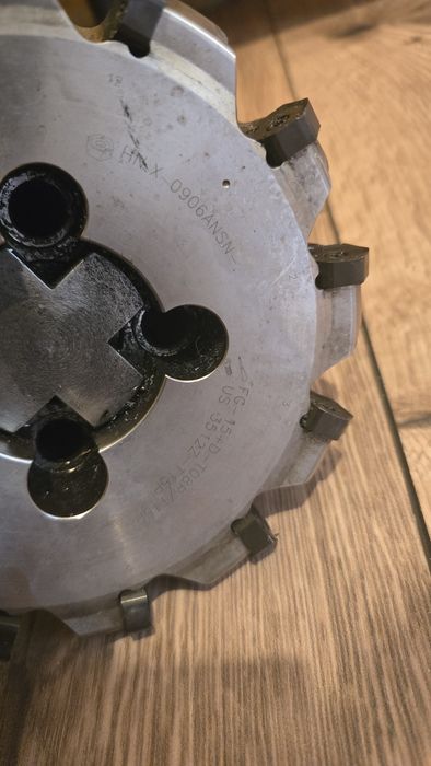 Frez czołowy 12ostrzy