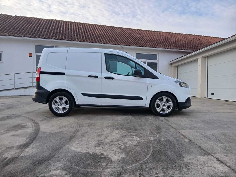 Ford Transit Courier 2019