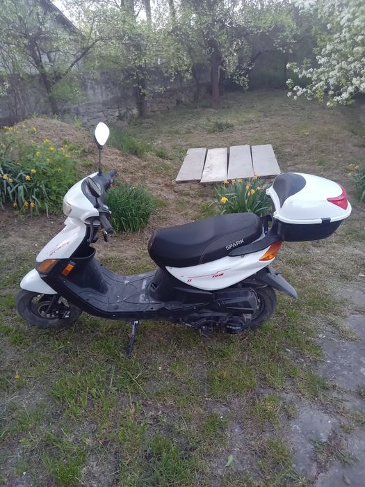 Продам скутер спарк 125