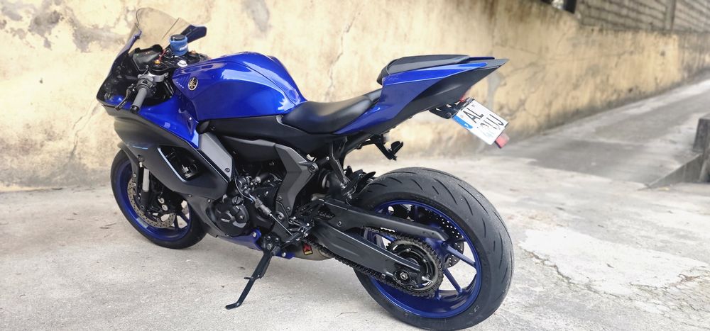 Yamaha R7 2022 akrapovic