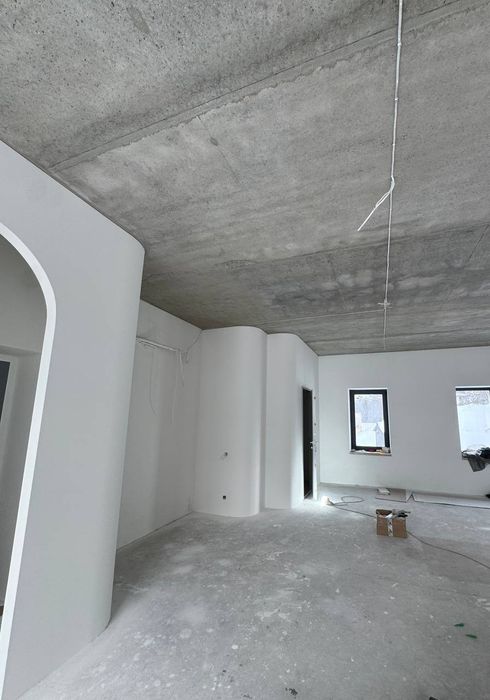 Продаж комерційного приміщення в центрі міста, вул. Євгена Сверстюка