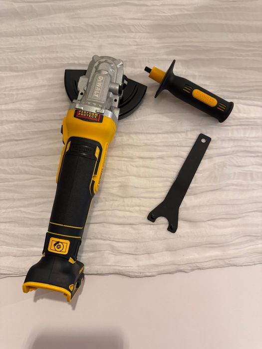 Szlifierka kątowa de walt