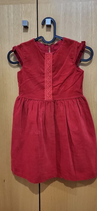 Vestido encarnado  6 anos