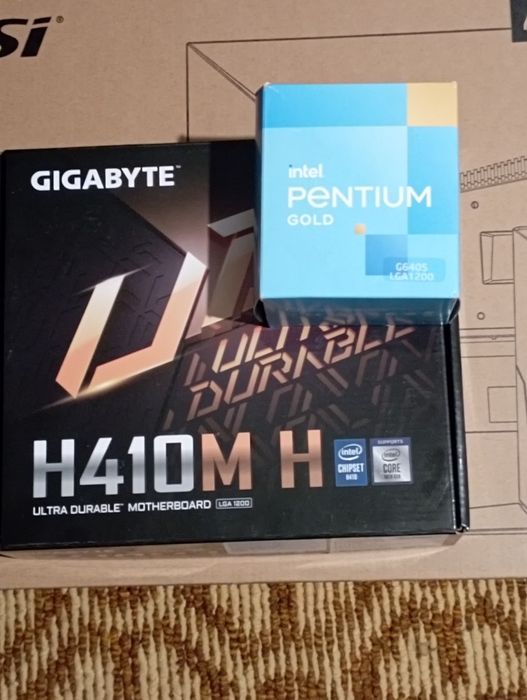 Материнська плата  та процессор