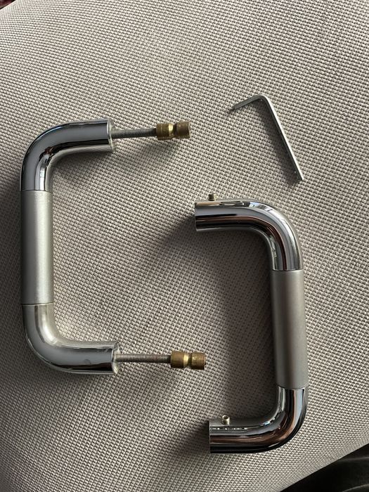 Pega em aço inox para porta