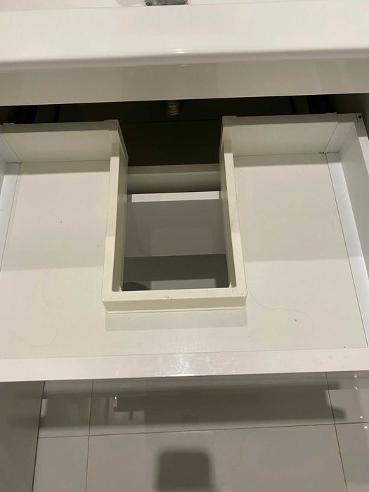 Móvel WC suspenso com lavatório, torneira e válvula. 60x47x69