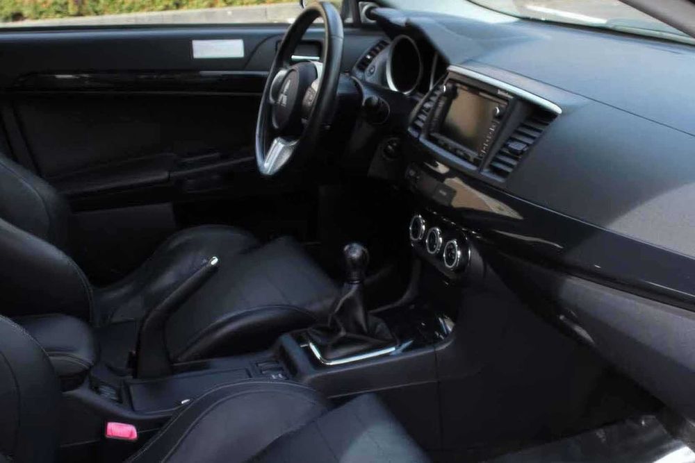 Mitsubishi Lancer Evolution GSR      2014