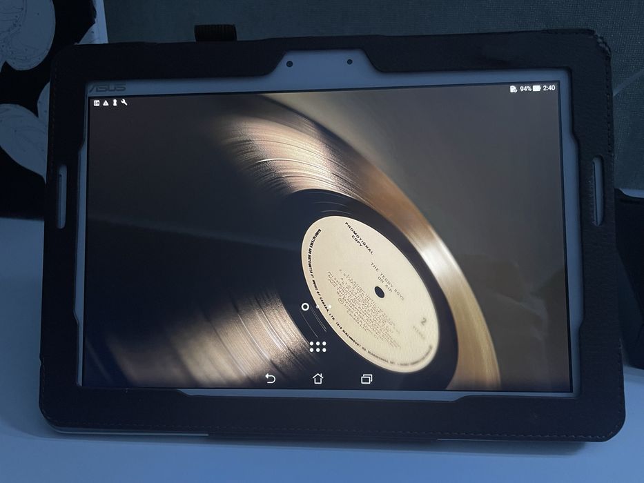 Планшет ASUS Transformer Pad TF303CL