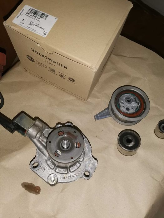 Помпа, ролики VAG Passat B8