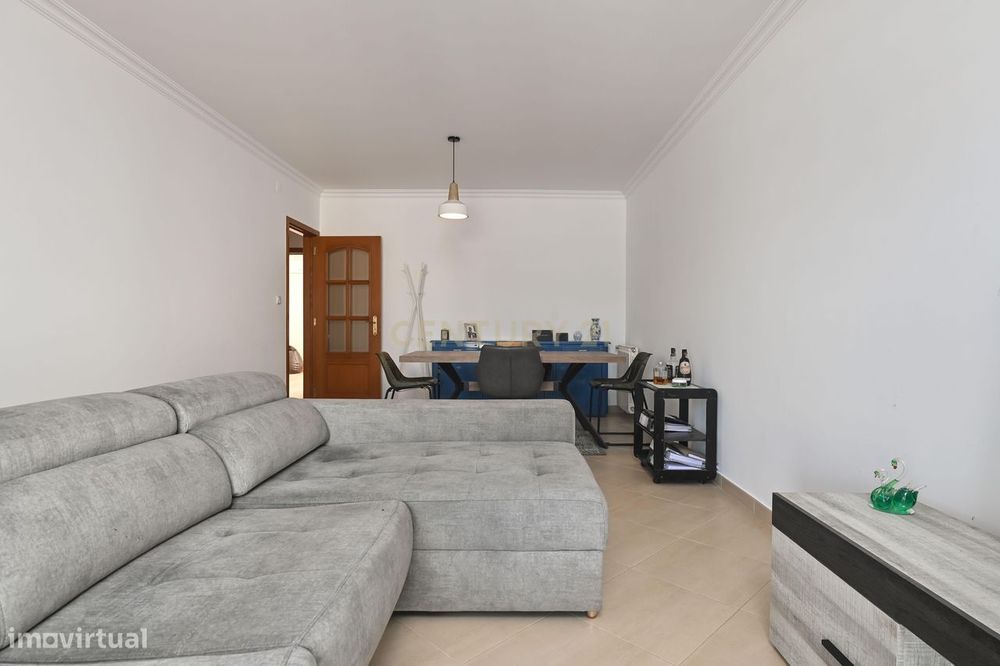 Apartamento T2 em Milharado, com terraço e parquemento