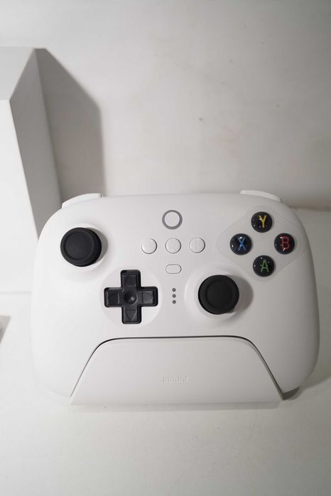 Bezprzewodowy Pad kontroler 8BitDo 81HA Windows Android Apple BT 2.4G