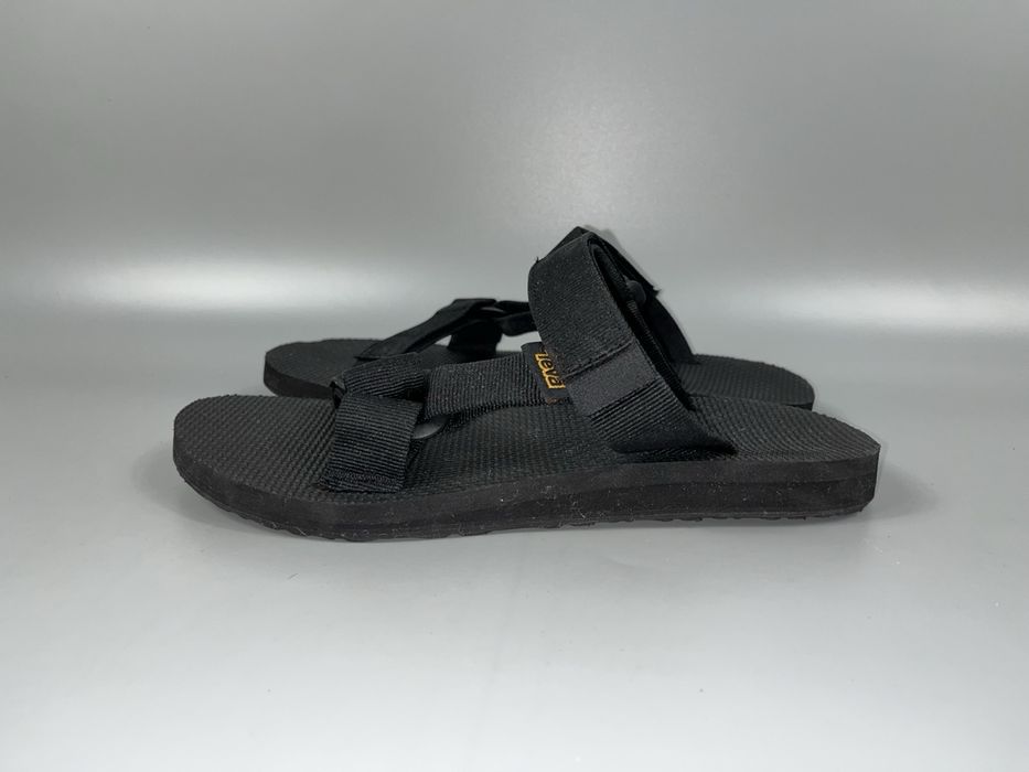 Сандалі Teva 39.5 розмір (по дліні 25 см)