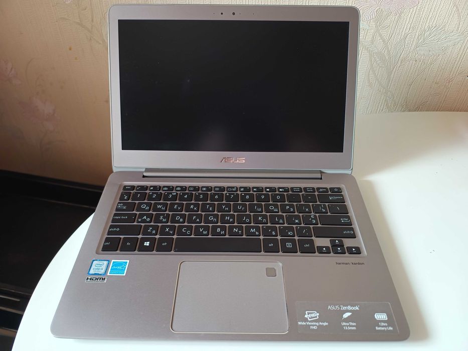 Asus ZenBook UX330U i5-7200U 8b SSD128Gb FHD