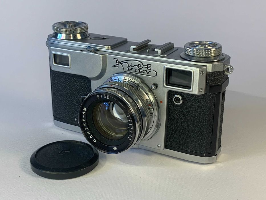 Câmara Kiev 4A — corpo com estojo incluído (1976)