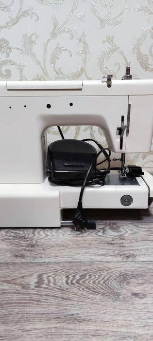 Швейная машинка previeleg victoria