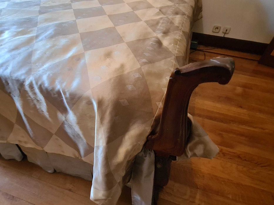 Cama de casal antiga D. Joao V