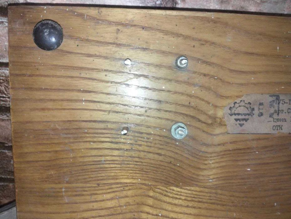 Подставка под перекидной календарь