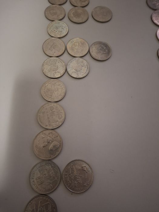 Coleção 36 moedas 100, 200 e 250 escudos