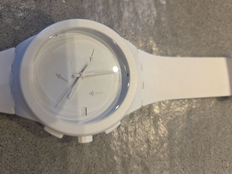 Zegarek SWATCH 42mm biały Silikonowy pasek