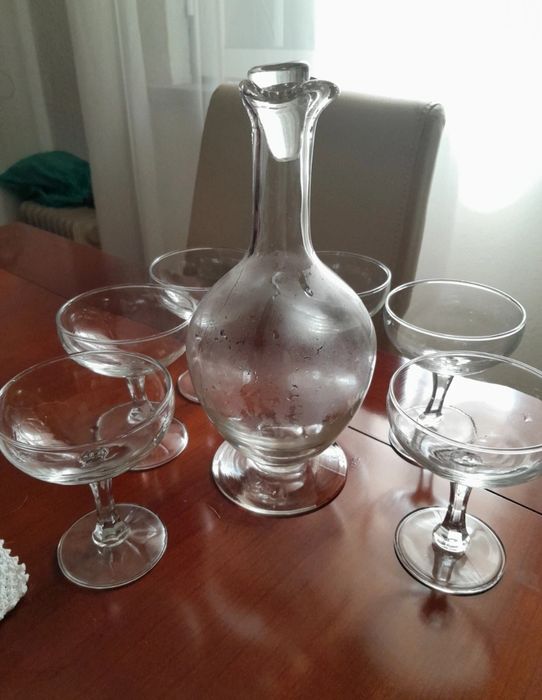 Garrafa + 6 copos cristal