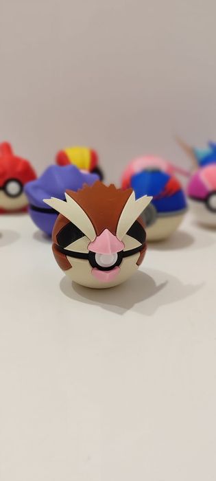 Pidgey pokeball pokemon 3d