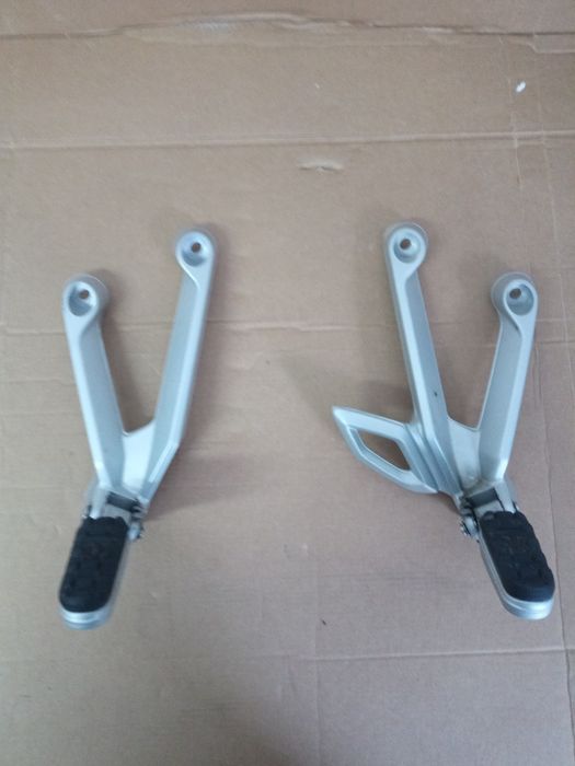 Podnuzek tył set Triumph 850 Tiger 900 lampa lagi 19-25