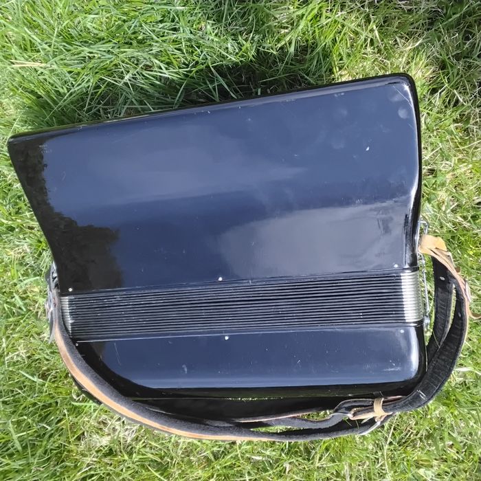 Akordeon  orginal z Wloch 120 b