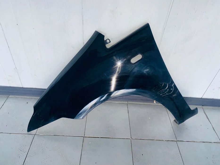 Guarda Lamas Esquerdo Ford C-Max - 2003 / 2007 - GL817