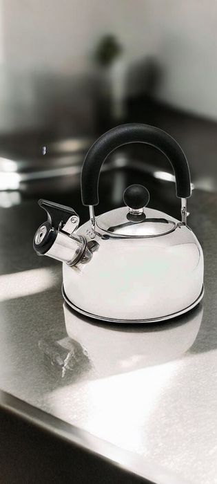 Якість СУПЕР. Чайник зі свистком 1,4 л. Stenson для всіх видів плит