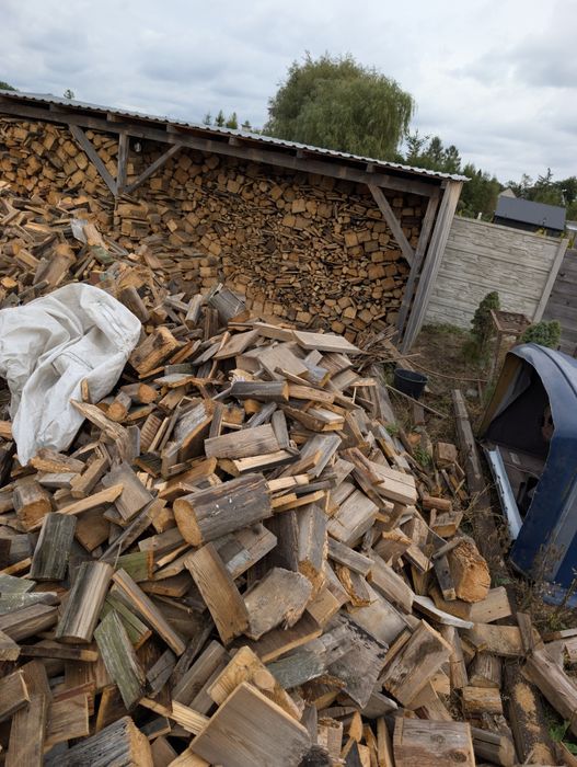 Drewno suche opałowe transport