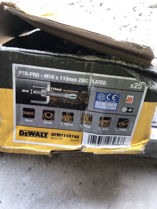 Kolki rozporowe Dewalt m16/115