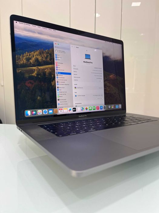 Macbook Pro 15" de 2019 intel i7 Core 6 32GB RAM 500GB SSD