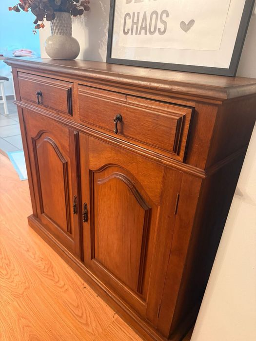 Aparador de madeira 2 portas