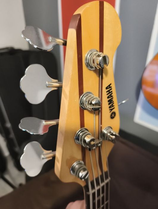 Baixo Yamaha BB 1025