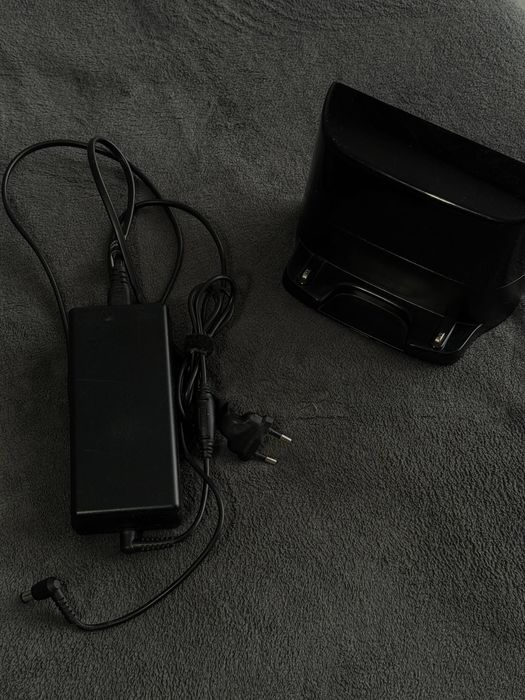 Продам Робот-пилосос Samsung VR20K9350WK/EV