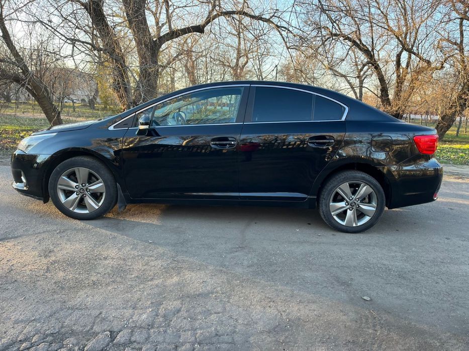 Тойота Авенсіс 2.2 автомат