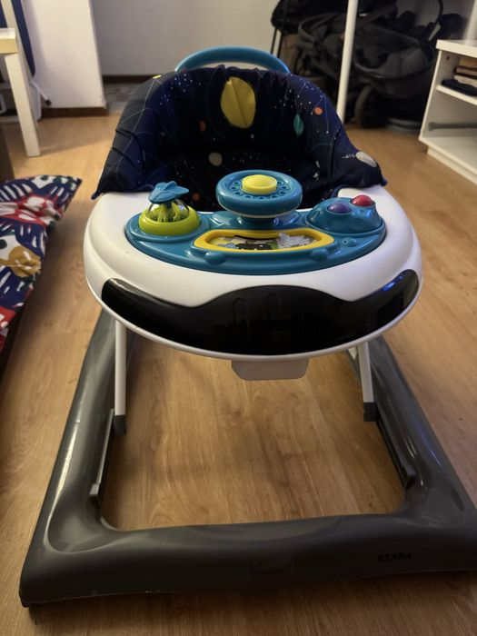 Aranha para bebe nova usou 1 vez apenas . Para bebes de 76cm ate 85cm ,para bebes apartit de 6 messes /12messes