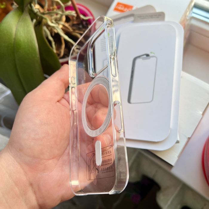 Оригинальный прозрачный чехол Clear Case iPhone Magsafe анимация