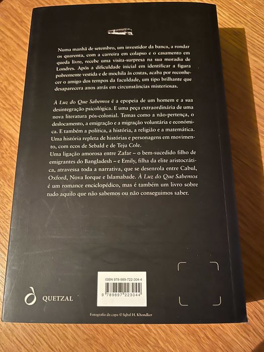 À Luz do que sabemos    ZIA HAIDER RAHMAN