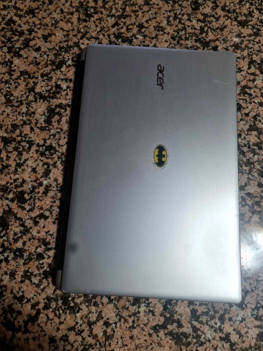 Portatil Acer cinzento