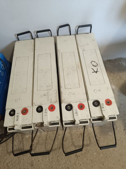 Акамулятори хороші 12v 190a.2.3кв.agm.ZemaRail.