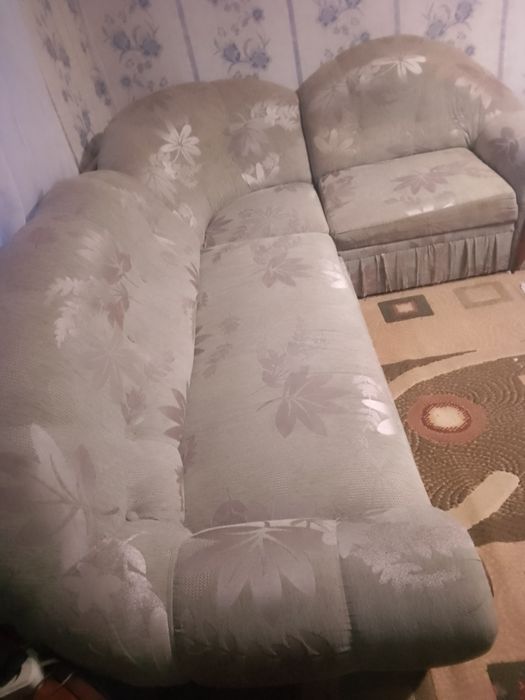 Продам диван в хорошому стані