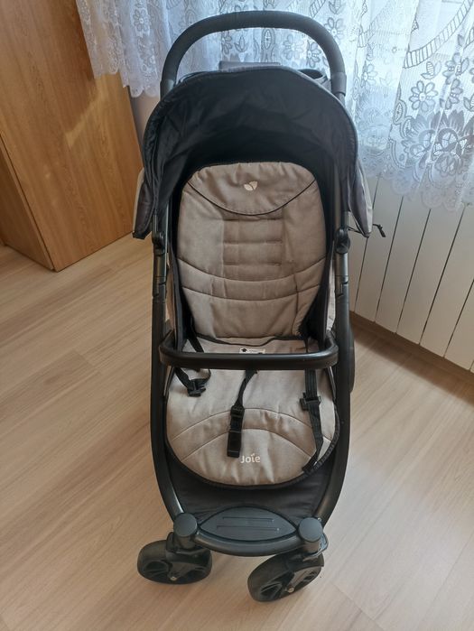 Wózek Joie Litetrax 4

+ Pokrowiec + śpiworek zimowy