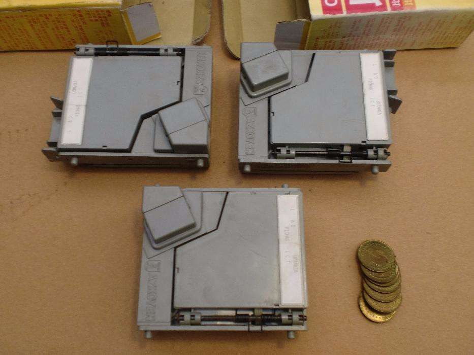 Монетоприемник Azkoyen