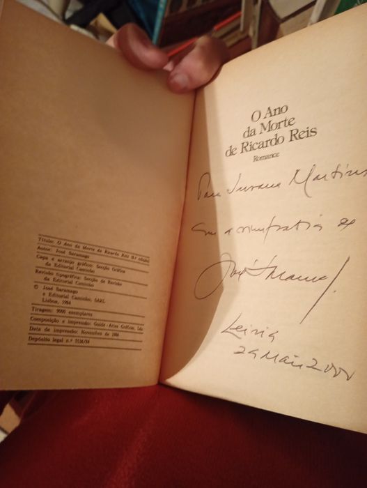 Saldos galácticos Saramago e muitos outros com dedicatórias  assinados pelos autores  e ainda  outros Com valores que  não são deste universo desde 2E