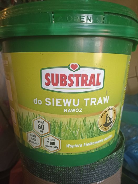Nawóz substral do trawnika