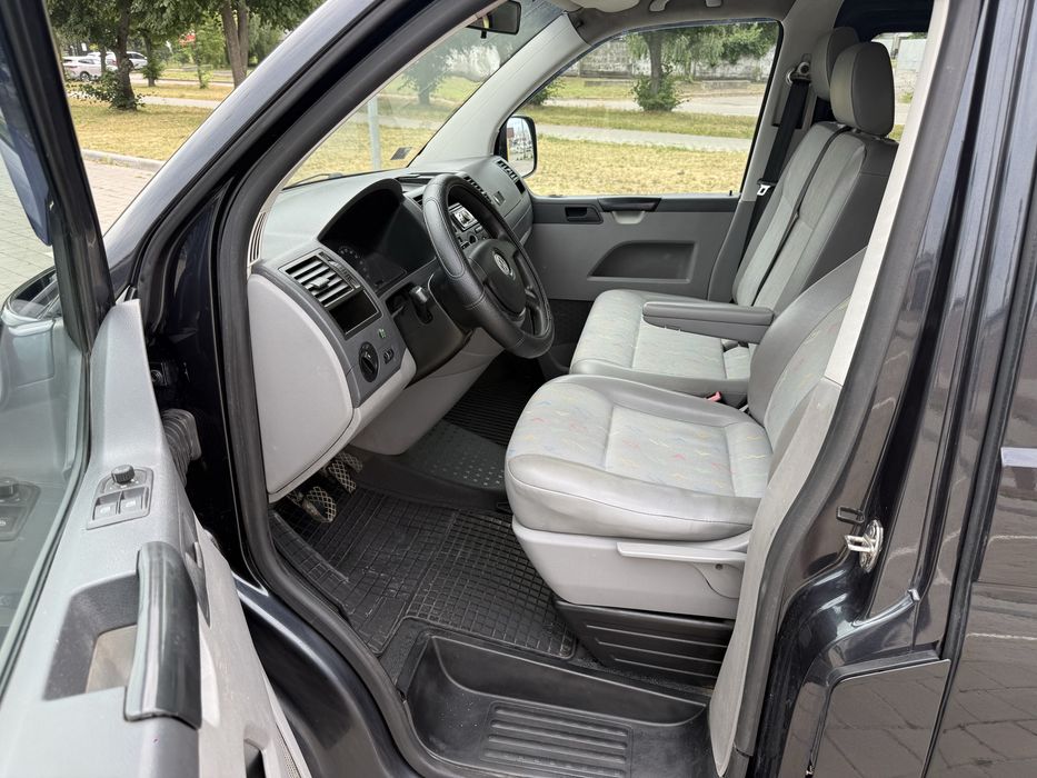Volkswagen t5 ПАСАЖИР 9 місць. 2.5 дизель 2008 рік