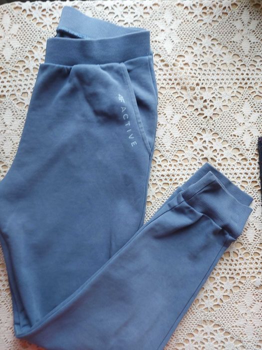 Spodnie dresowe joggery 164cm błekitno-szare