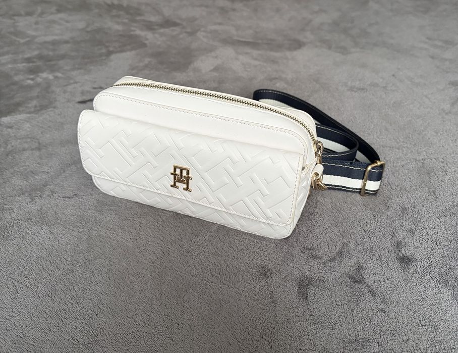 Сумка TOMMY HILFIGER кроссбоді